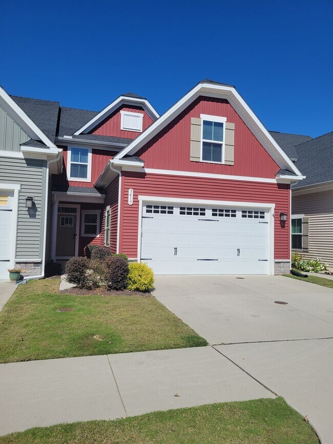 Primary Photo - Lovely townhome in Stonehouse