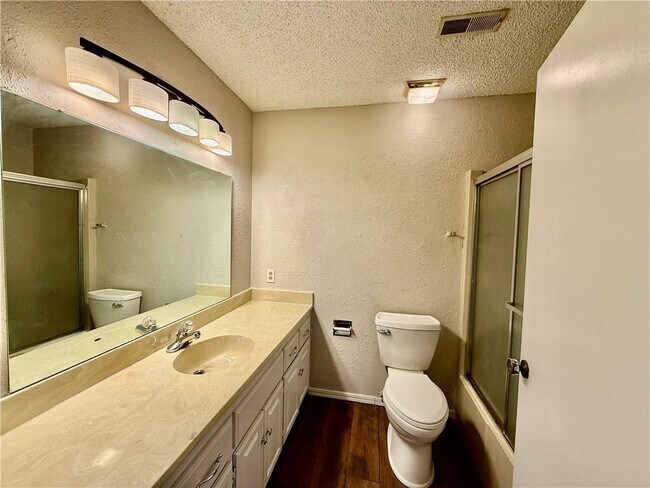 Building Photo - 26 Shakespeare Dr