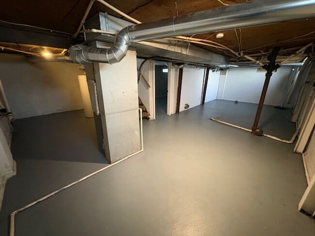 Building Photo - 2531 Howey Rd