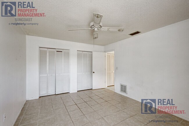 Building Photo - 1370 Palmwood Dr