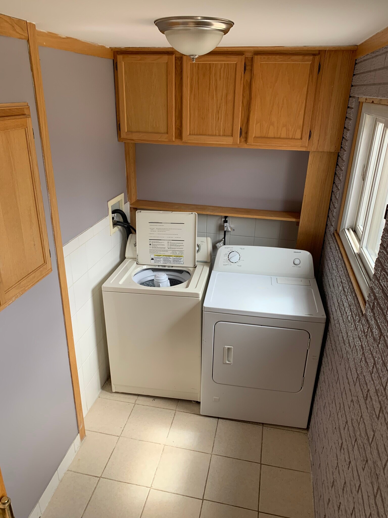 Building Photo - 2237 Hampshire Ave S