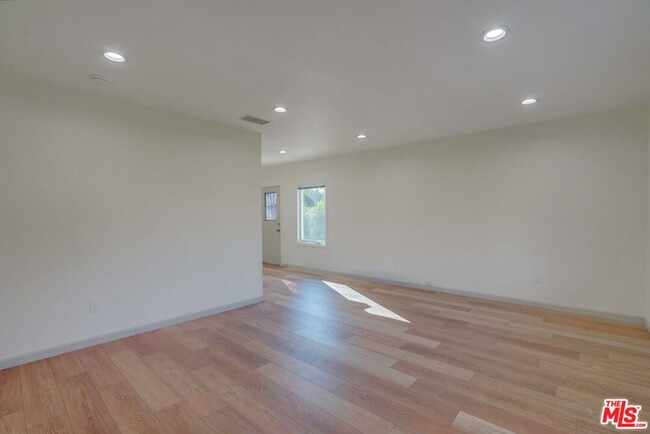 Building Photo - 4725 Sawtelle Blvd