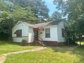 Building Photo - 177 W Santa Clair St