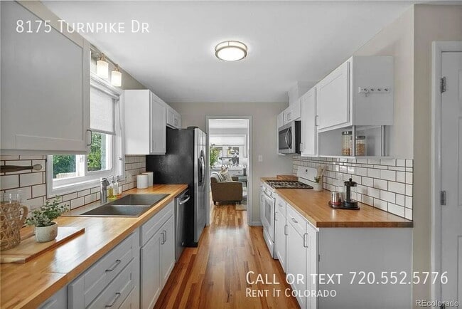 Building Photo - 8175 Turnpike Dr