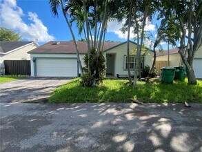 Building Photo - 13337 SW 114th Pl