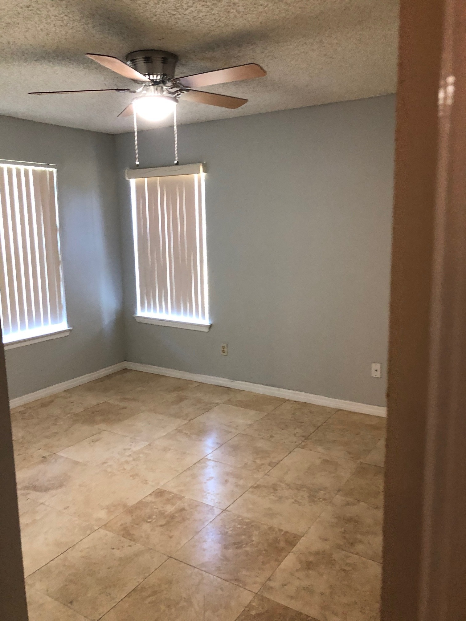 Building Photo - 2550 N Alafaya Trl