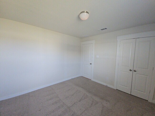 Building Photo - 7543 Coral Ter Dr