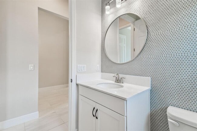 Building Photo - 11239 Rustic Timber Lp