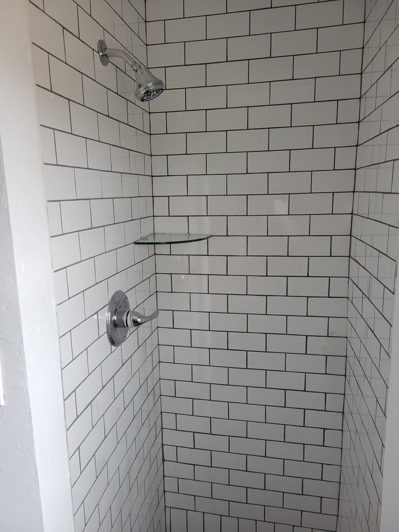 Building Photo - 513 W 7th Ave