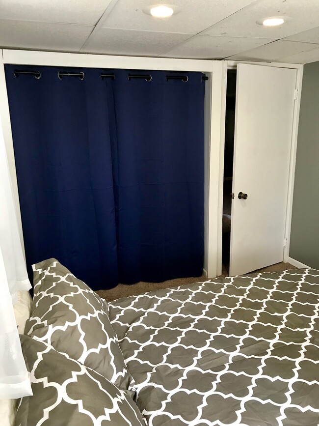 Bedroom 3 (basement) - 4048 Snelling Ave