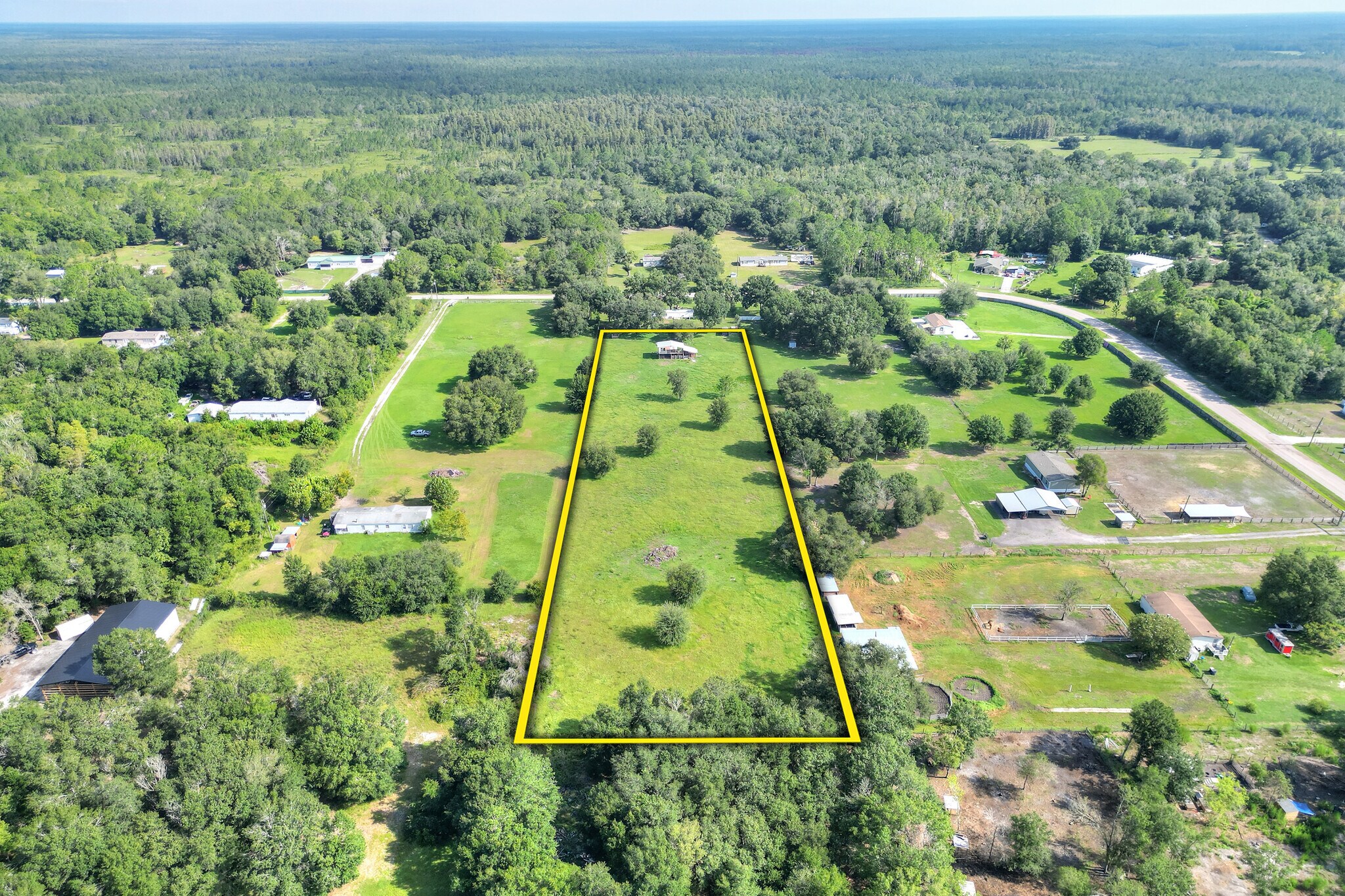 Building Photo - 12552 Farmettes Rd