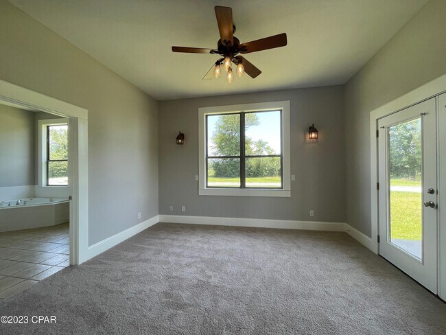 Building Photo - 9137 Eloise Ln