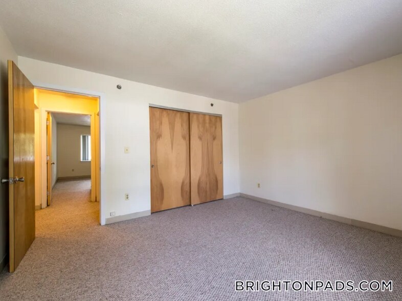 Building Photo - 144 N Beacon St