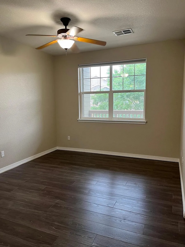 Building Photo - 15455 Canyon Rim Dr