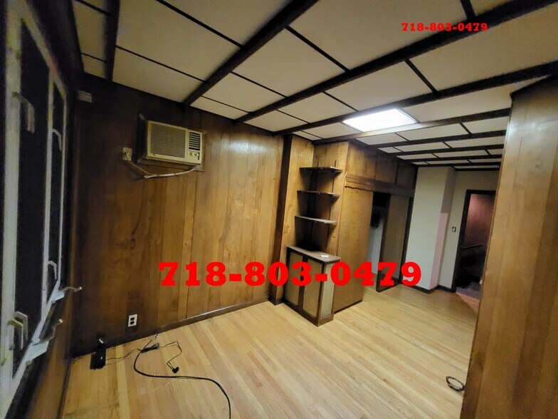 Building Photo - 97 W 54th St