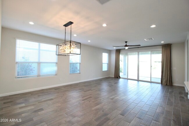 Building Photo - 38184 W Santa Monica Ave