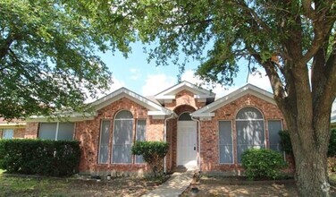 Building Photo - 1011 Blackenhurst Ln