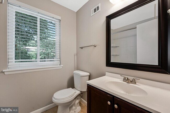 Building Photo - 11069 Saffold Way