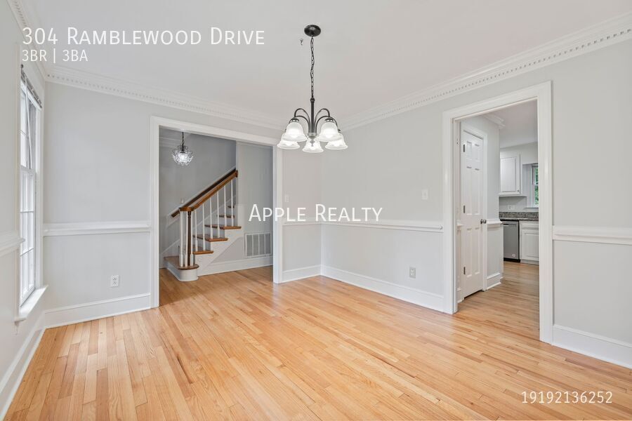 Building Photo - 304 Ramblewood Dr