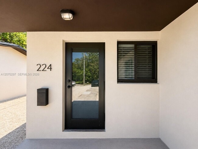 Building Photo - 224 Hispanola Rd