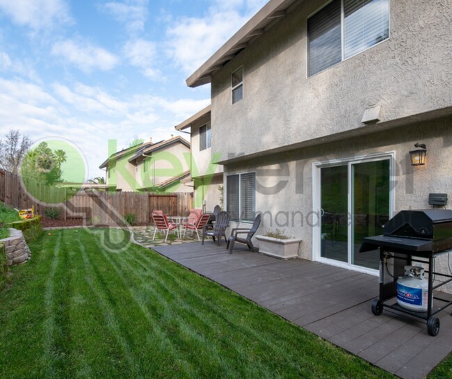 Building Photo - 5402 Casa Grande Ave