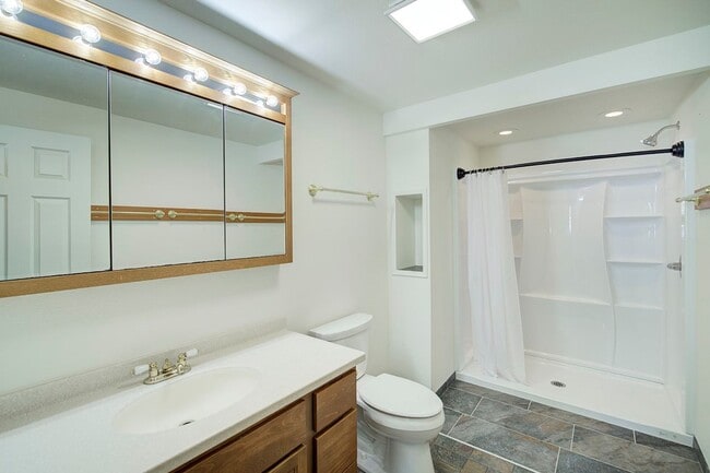 Building Photo - 3Bd/1.75Ba Edmonds House