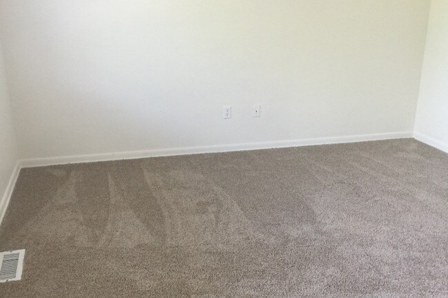 Building Photo - 700 Geneva Ave