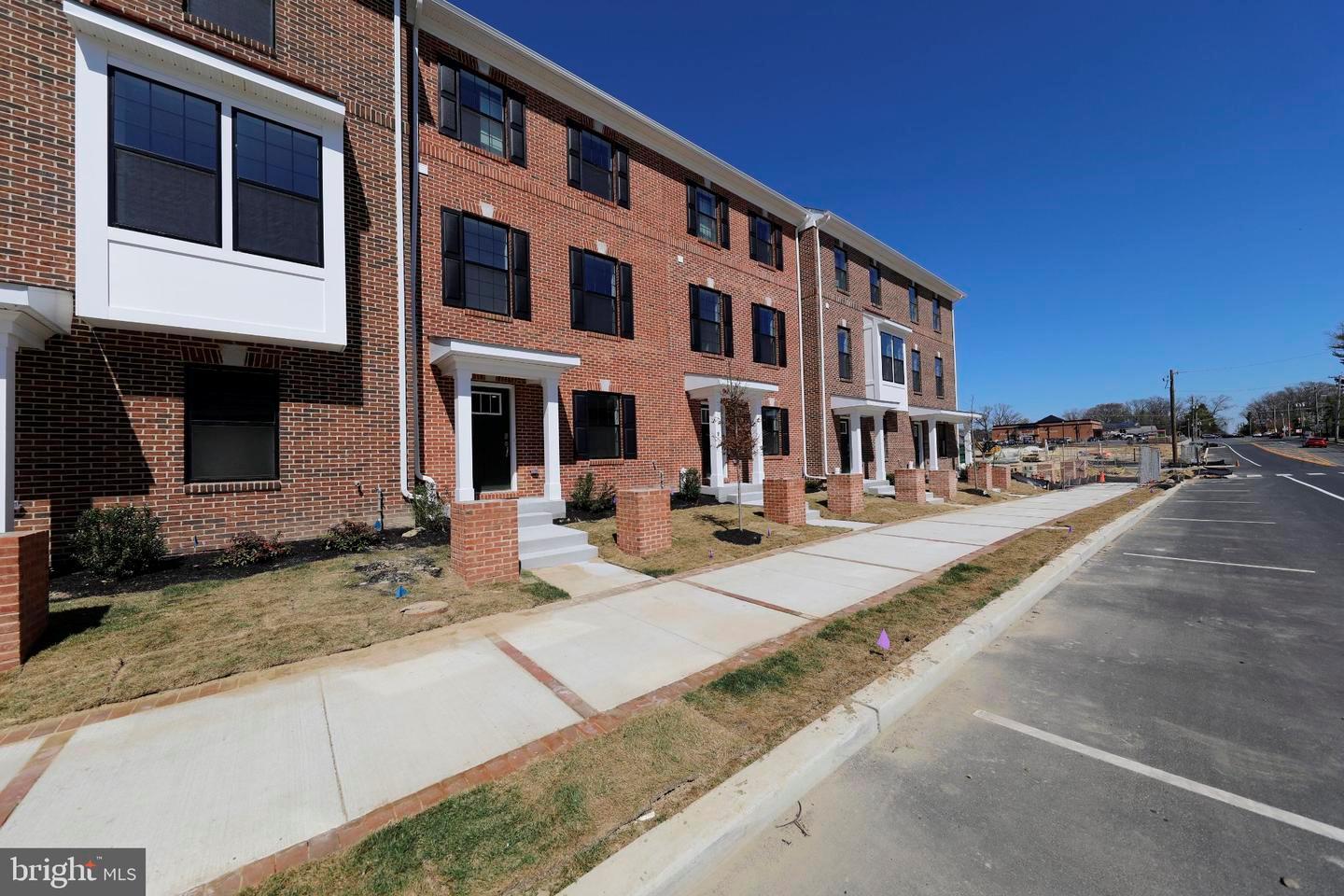 Building Photo - 23 Clementon Rd W