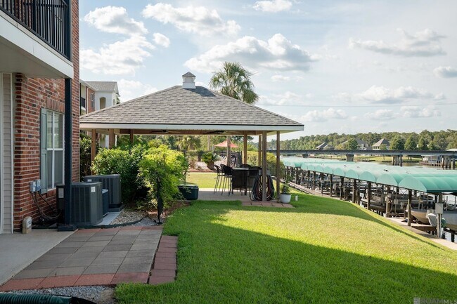 Building Photo - 12386 River Highlands Dr