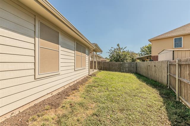 Building Photo - 734 Parkford Ln