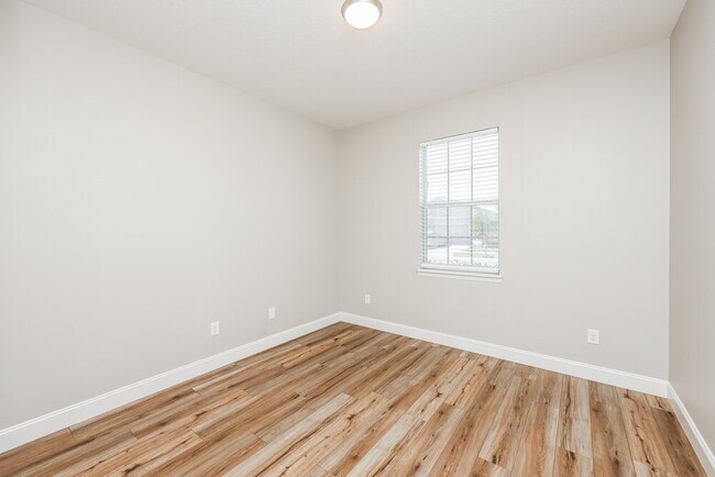 Building Photo - 568 Vista Ridge Dr