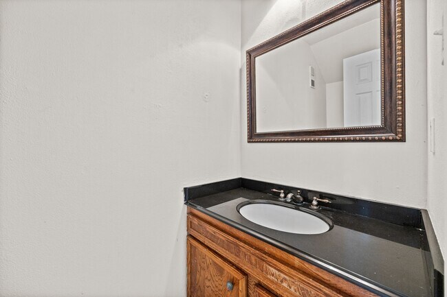 Building Photo - 7835 Bateman Ln