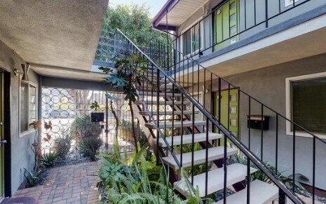 Building Photo - 10333 Santa Monica Blvd