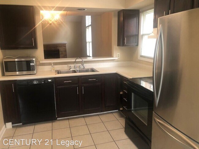 Building Photo - 3 br, 2.5 bath House - 10421 Ravenbrook Ln