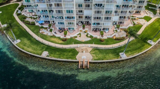 Building Photo - 6105 Bahia Del Mar Cir