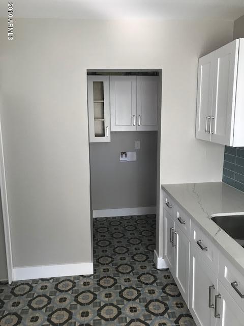 Building Photo - 1914 W Holly St