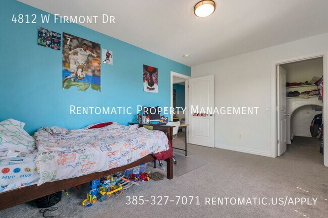 Building Photo - 4812 Firmont Dr