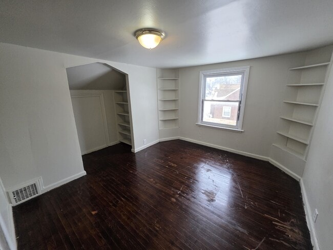 Building Photo - 16672 Lauder St