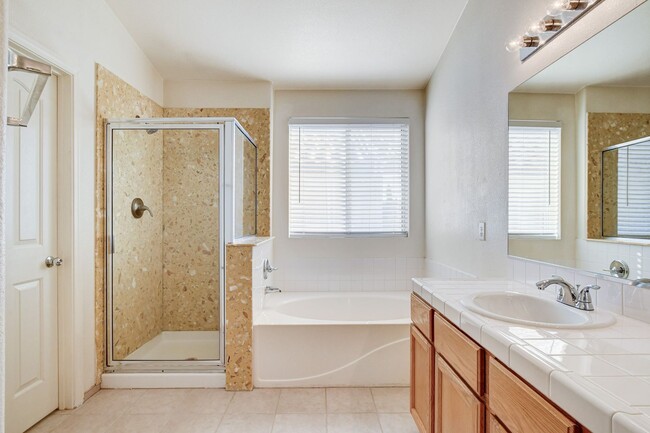 Building Photo - TOPAZ