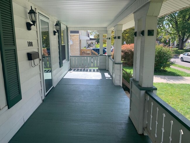 Building Photo - Spacious 3-Bedroom 2-Bath Home with Central Air and Full Basement on the Hilltop!