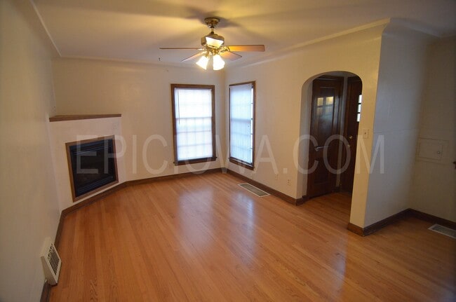 Building Photo - 1229 Oakland Rd NE