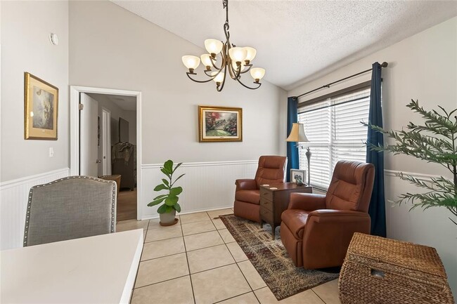 Building Photo - 3242 Laurel Dale Dr