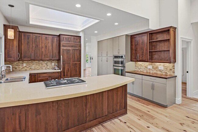 Building Photo - 123 Wilder Ave