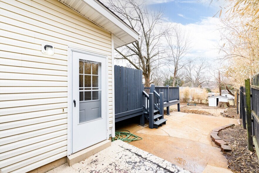 Building Photo - 35 Alpha Dr