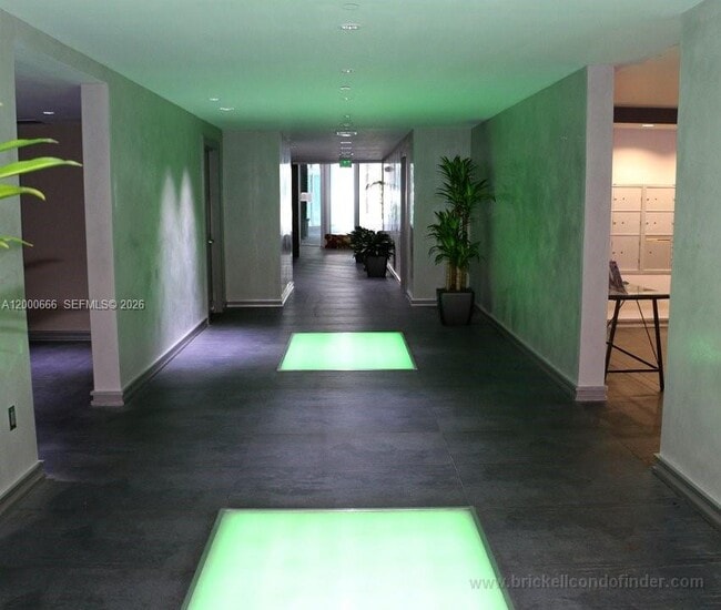 Building Photo - 90 SW 3rd St