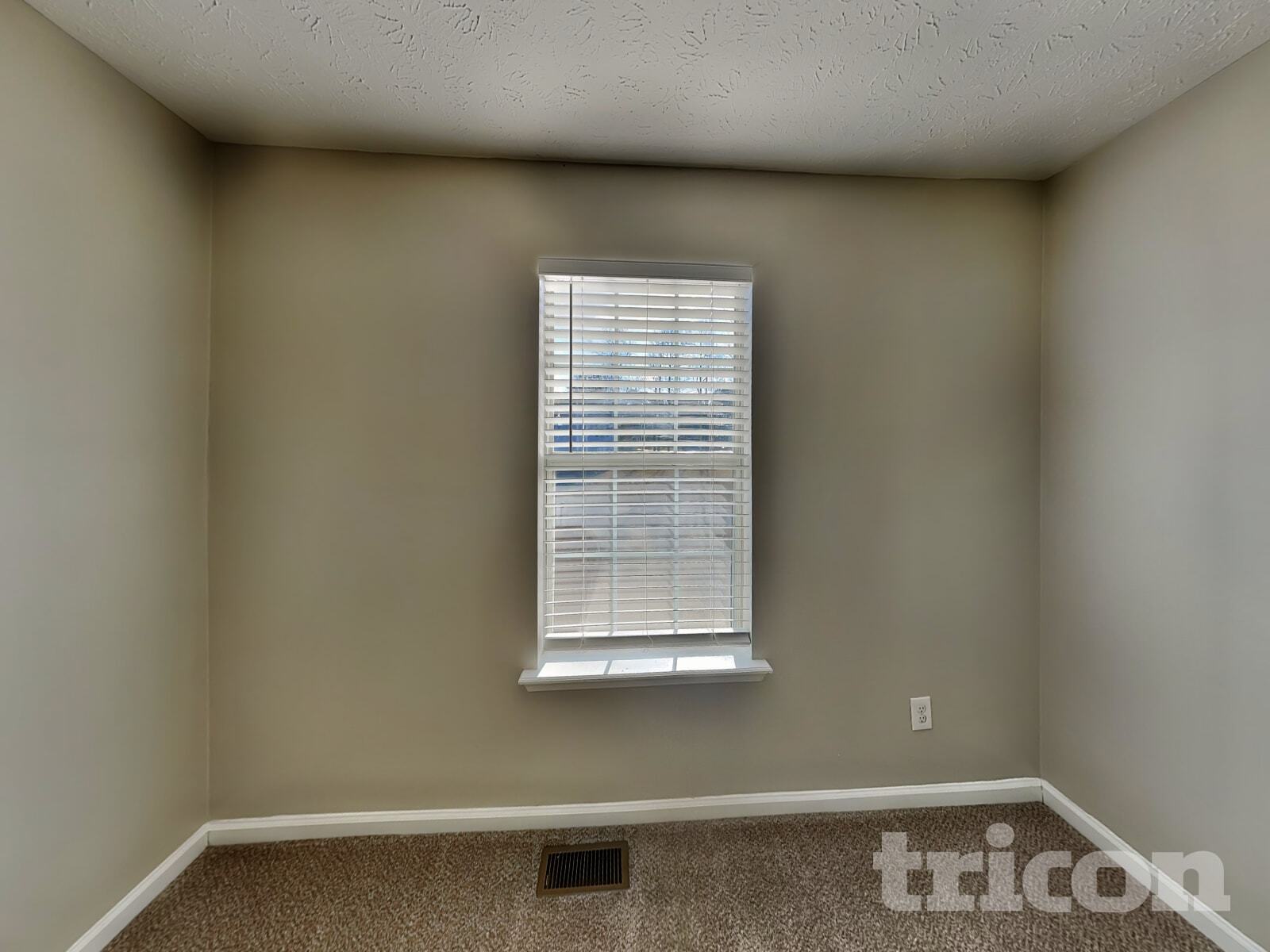 Building Photo - 24 Tanner Dr