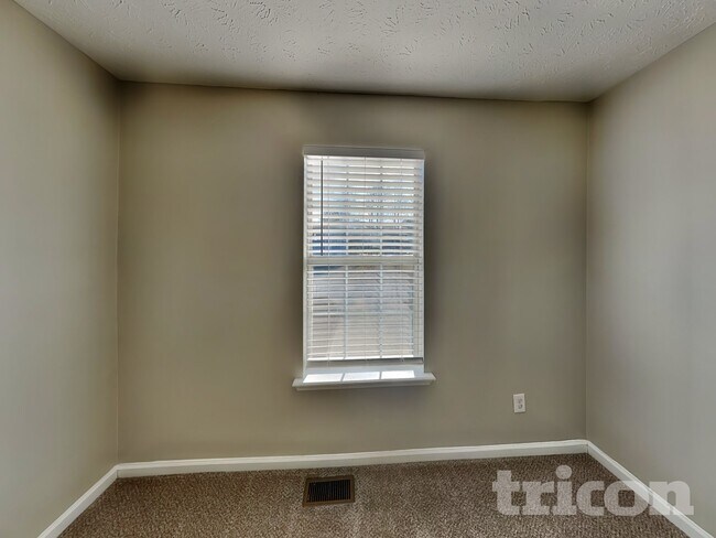 Building Photo - 24 Tanner Dr