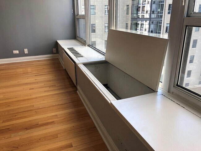 Building Photo - 1313 N Ritchie Ct