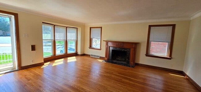 Building Photo - House for Rent in Southwest City