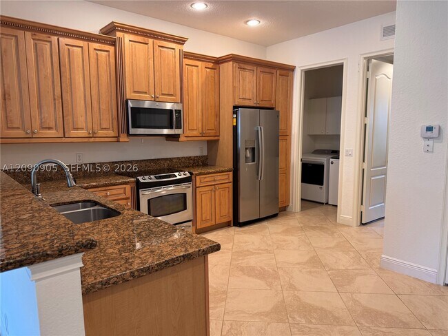 Building Photo - 4513 Artesa Way S